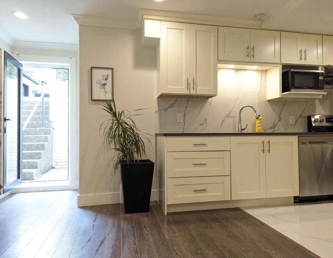 Nice Home Away At Vancouver Near Yvr Buitenkant foto
